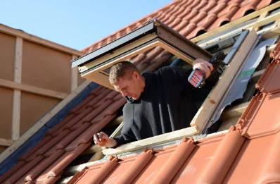 Pose de fenêtres de toit Velux à Montambert